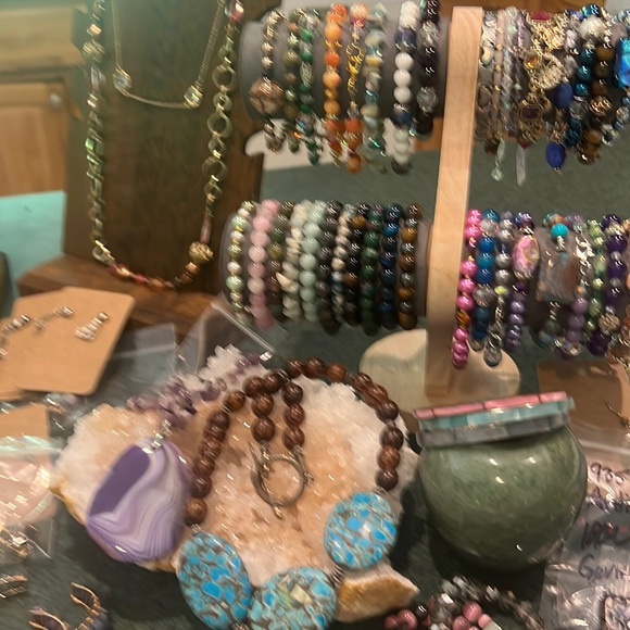 Live show Unlisted items 888